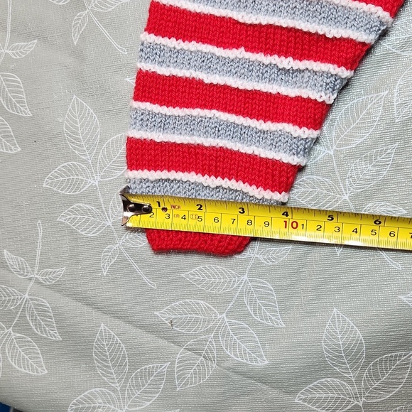 Childrens Knitted Sweater and Hat - Picture 11 of 14